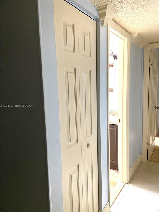 В аренду: $2,400 (2 спален, 2 ванн, 1060 Квадратных фут)