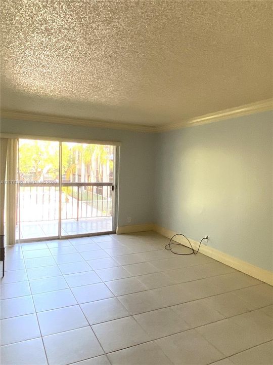 В аренду: $2,400 (2 спален, 2 ванн, 1060 Квадратных фут)