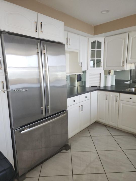 En Venta: $425,000 (1 camas, 2 baños, 1124 Pies cuadrados)