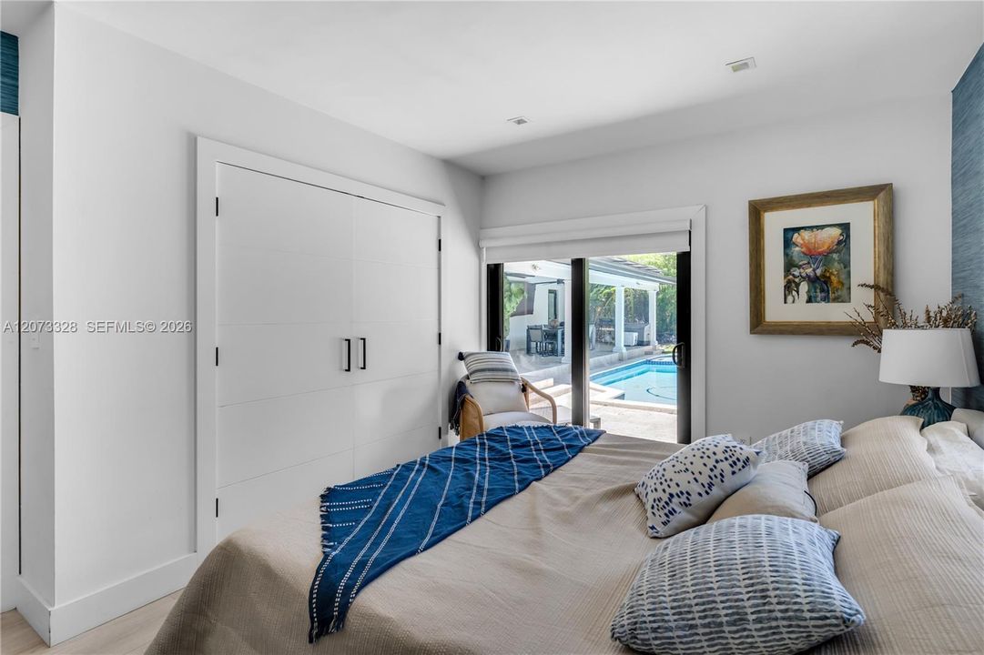 For Sale: $3,300,000 (4 beds, 2 baths, 2550 Square Feet)