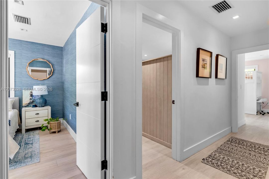For Sale: $3,300,000 (4 beds, 2 baths, 2550 Square Feet)
