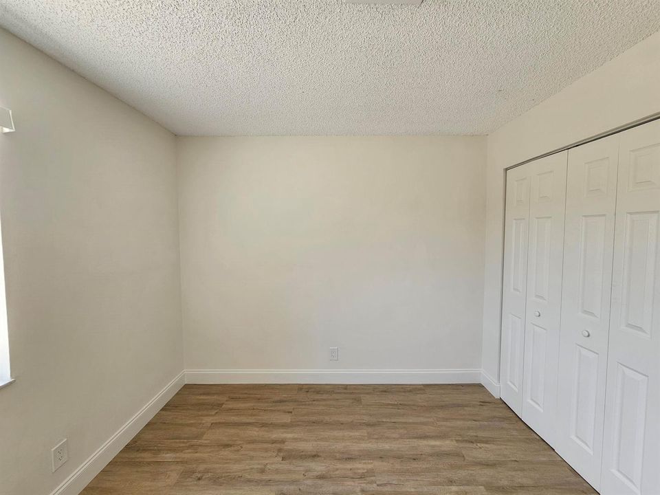 Bedroom 2 (2)