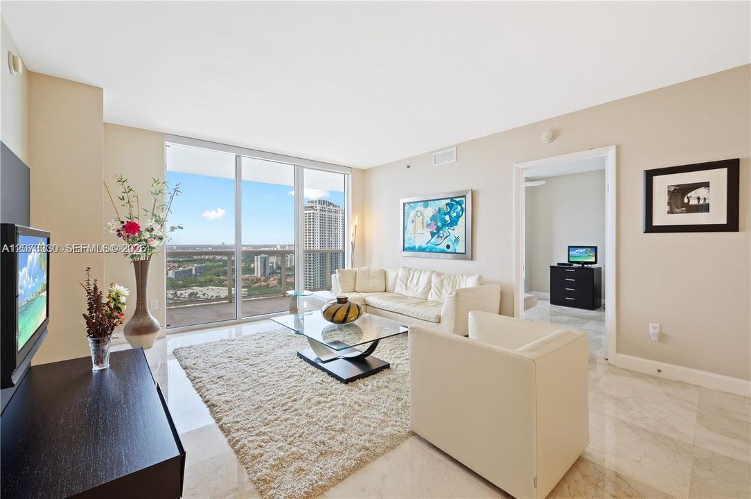 For Rent: $6,500 (3 beds, 3 baths, 1571 Square Feet)