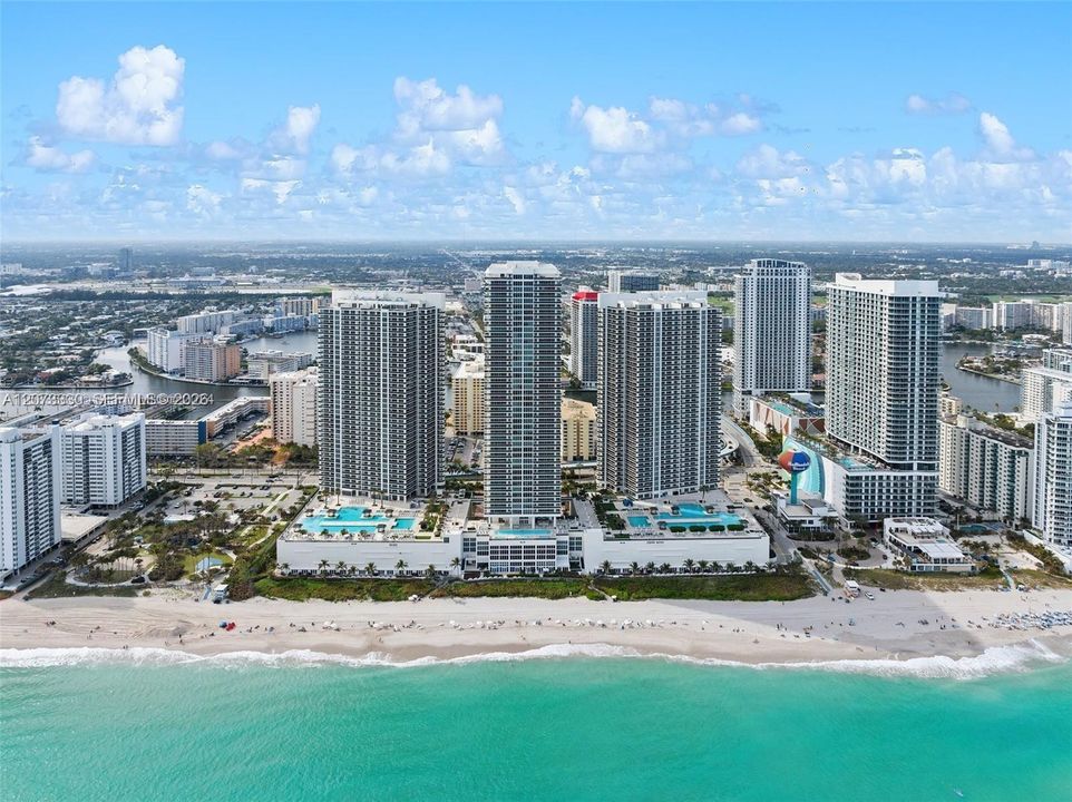 For Rent: $6,500 (3 beds, 3 baths, 1571 Square Feet)
