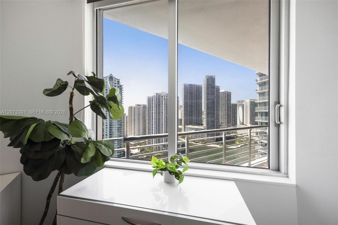 For Sale: $685,000 (2 beds, 2 baths, 1227 Square Feet)