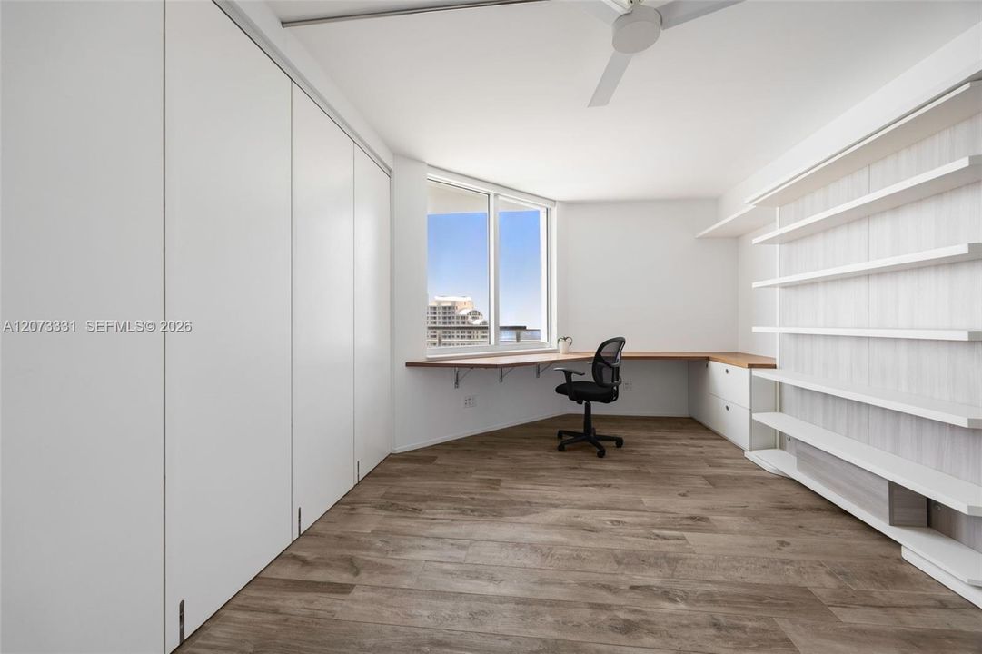 For Sale: $685,000 (2 beds, 2 baths, 1227 Square Feet)