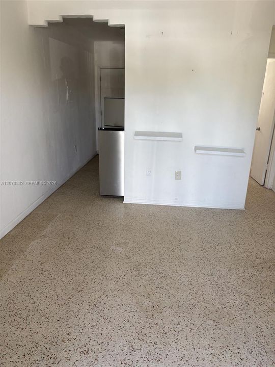 For Rent: $1,200 (0 beds, 1 baths, 500 Square Feet)