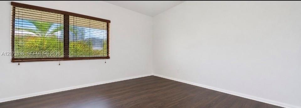 For Rent: $2,000 (1 beds, 1 baths, 420 Square Feet)