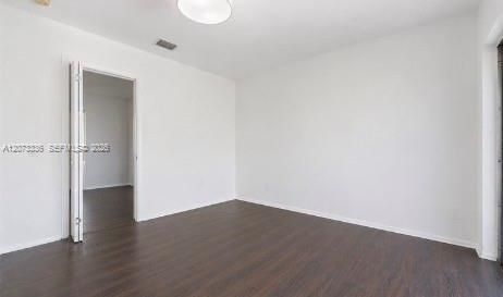 For Rent: $2,000 (1 beds, 1 baths, 420 Square Feet)