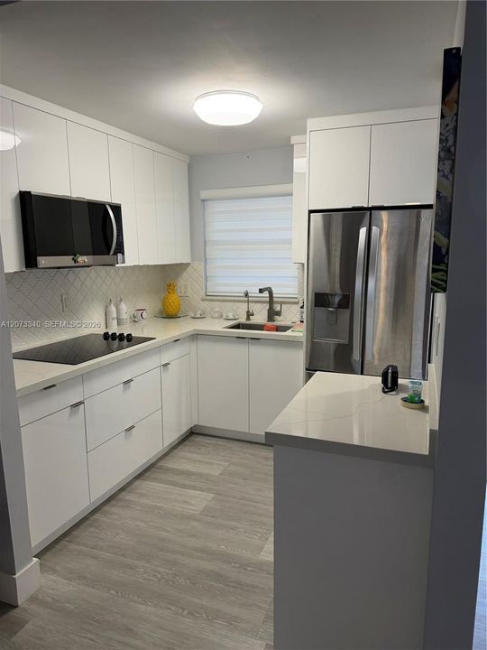 На продажу: $85,000 (1 спален, 1 ванн, 640 Квадратных фут)