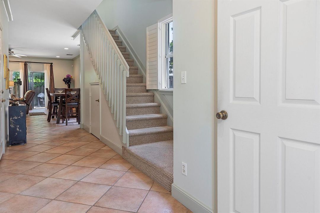 808 SW 4th Ave - - 319