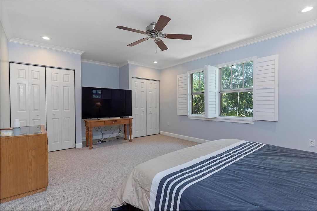 808 SW 4th Ave - - 348