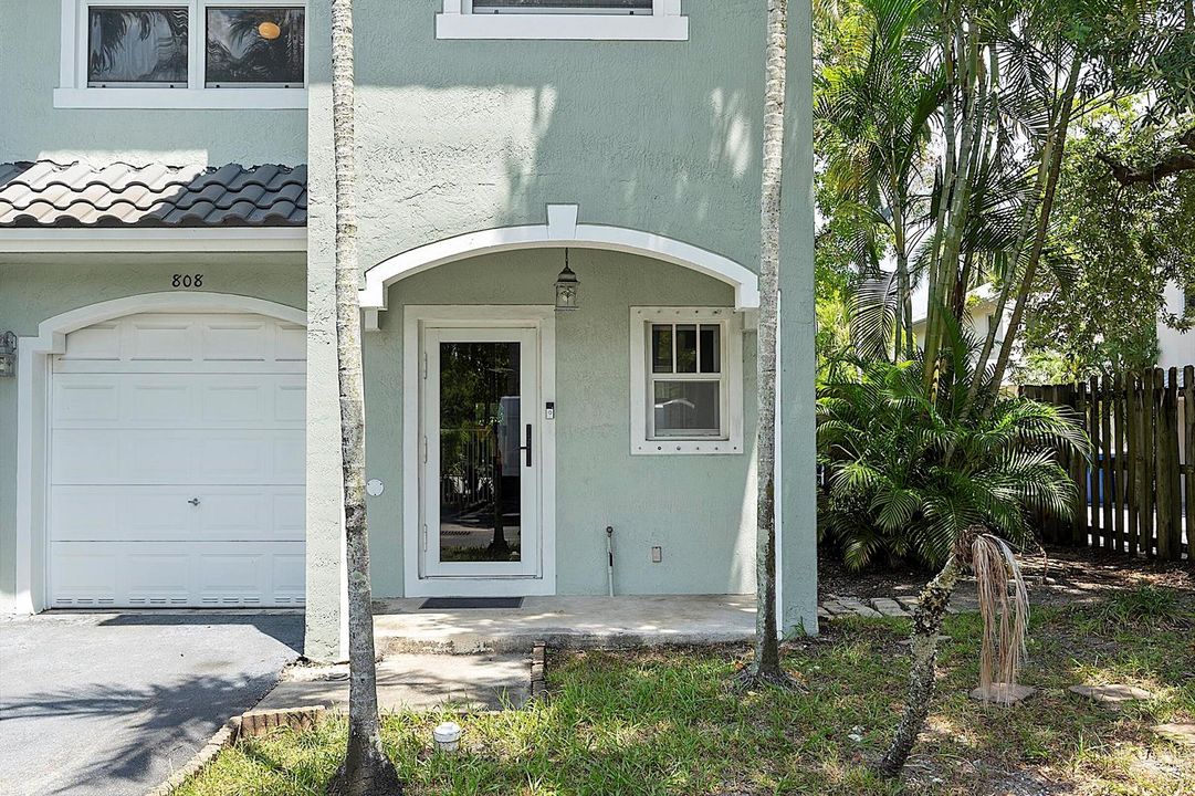 808 SW 4th Ave - - 317