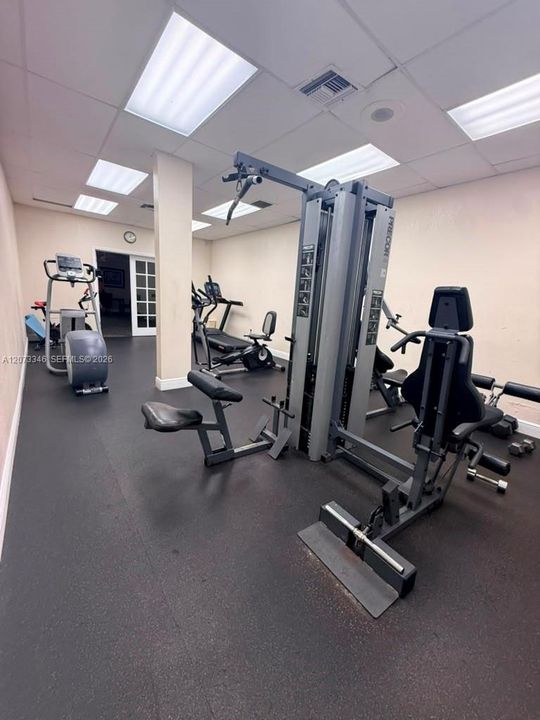 For Sale: $183,000 (2 beds, 2 baths, 1025 Square Feet)