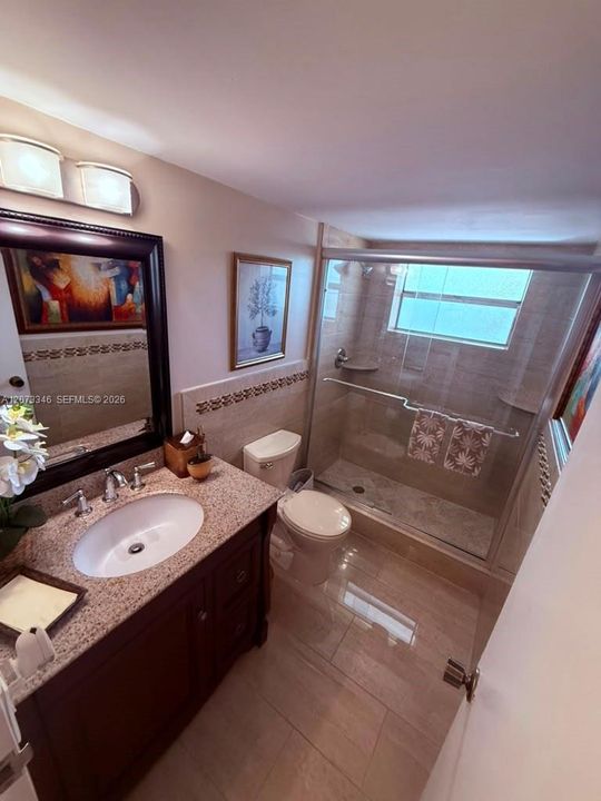 For Sale: $183,000 (2 beds, 2 baths, 1025 Square Feet)