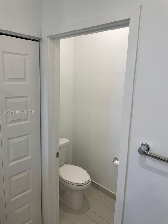 For Rent: $4,500 (3 beds, 2 baths, 1910 Square Feet)