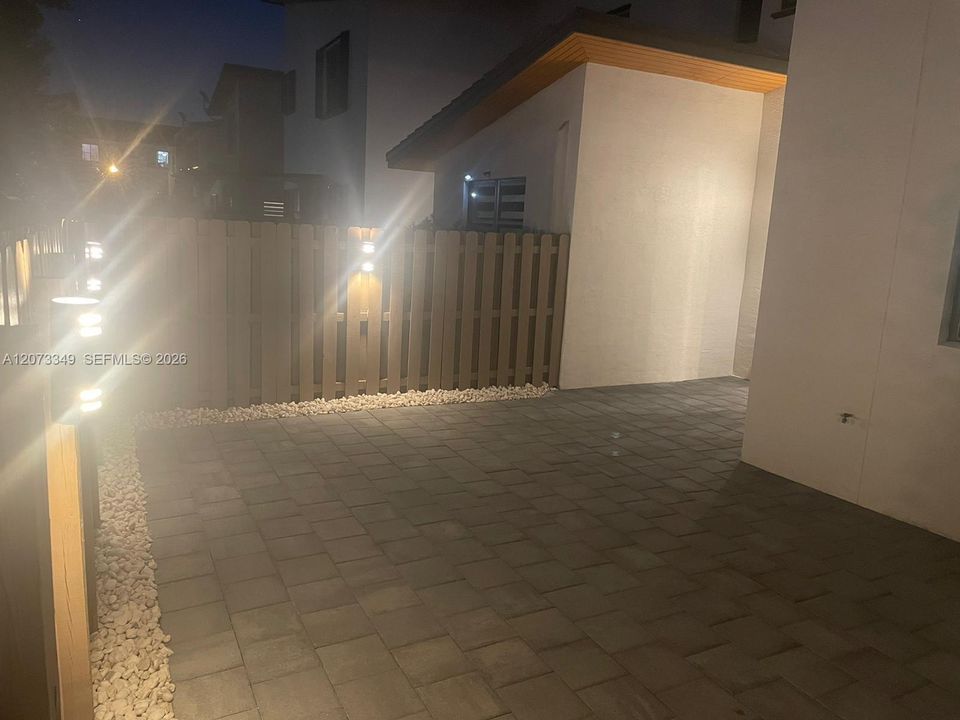 For Rent: $4,500 (3 beds, 2 baths, 1910 Square Feet)