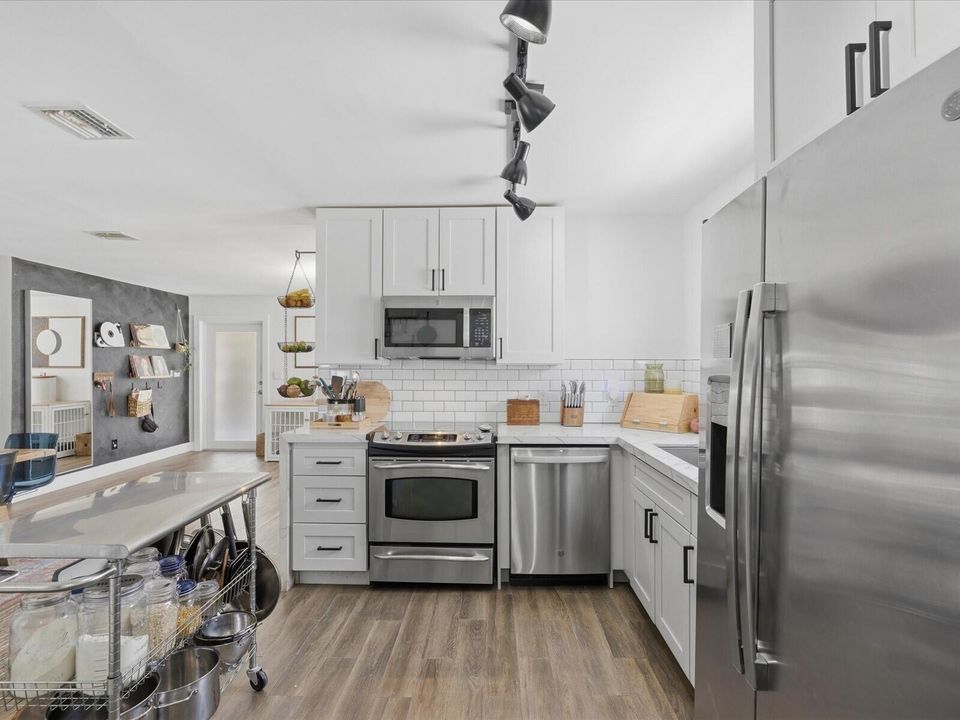 30-Kitchen