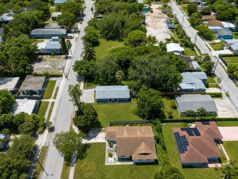 En Venta: $415,000 (0 camas, 0 baños, 1170 Pies cuadrados)