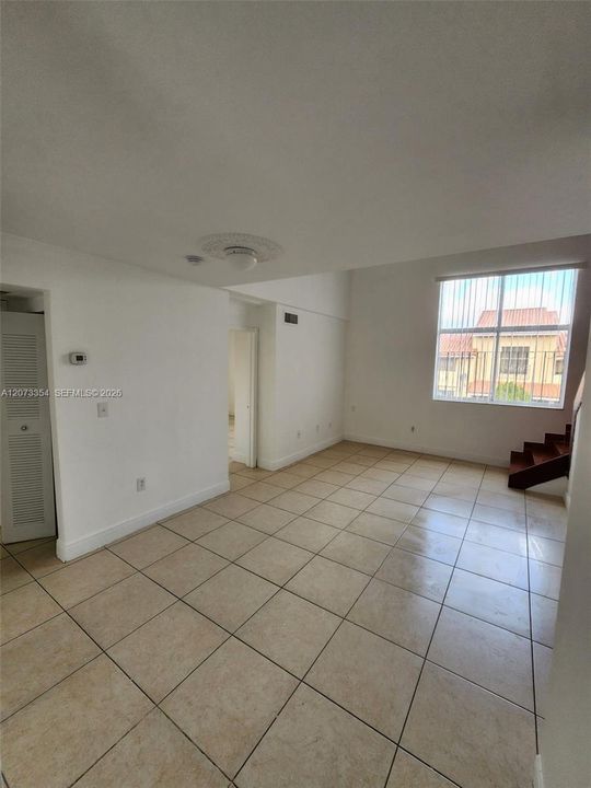 For Rent: $2,500 (3 beds, 2 baths, 972 Square Feet)