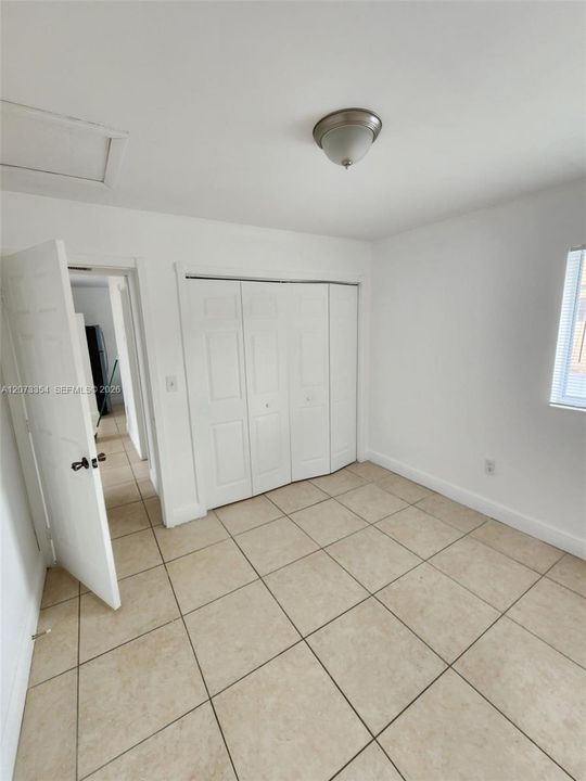 For Rent: $2,500 (3 beds, 2 baths, 972 Square Feet)