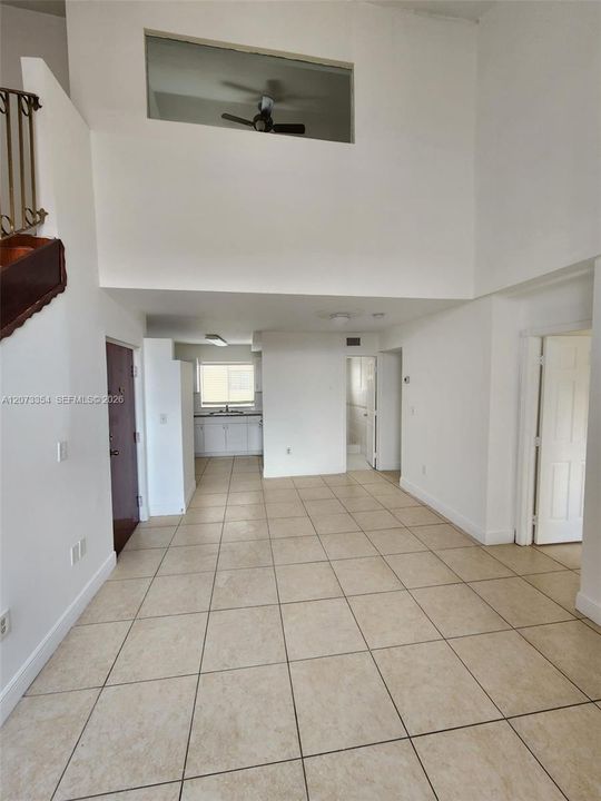 For Rent: $2,500 (3 beds, 2 baths, 972 Square Feet)