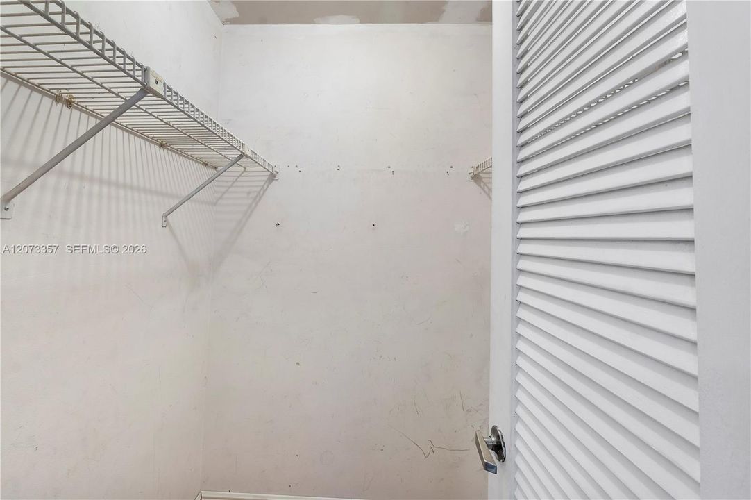 For Sale: $550,000 (3 beds, 3 baths, 2150 Square Feet)