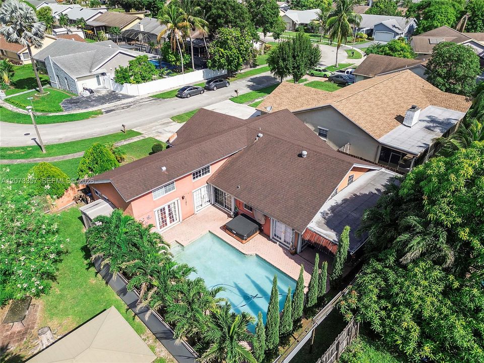 For Sale: $550,000 (3 beds, 3 baths, 2150 Square Feet)