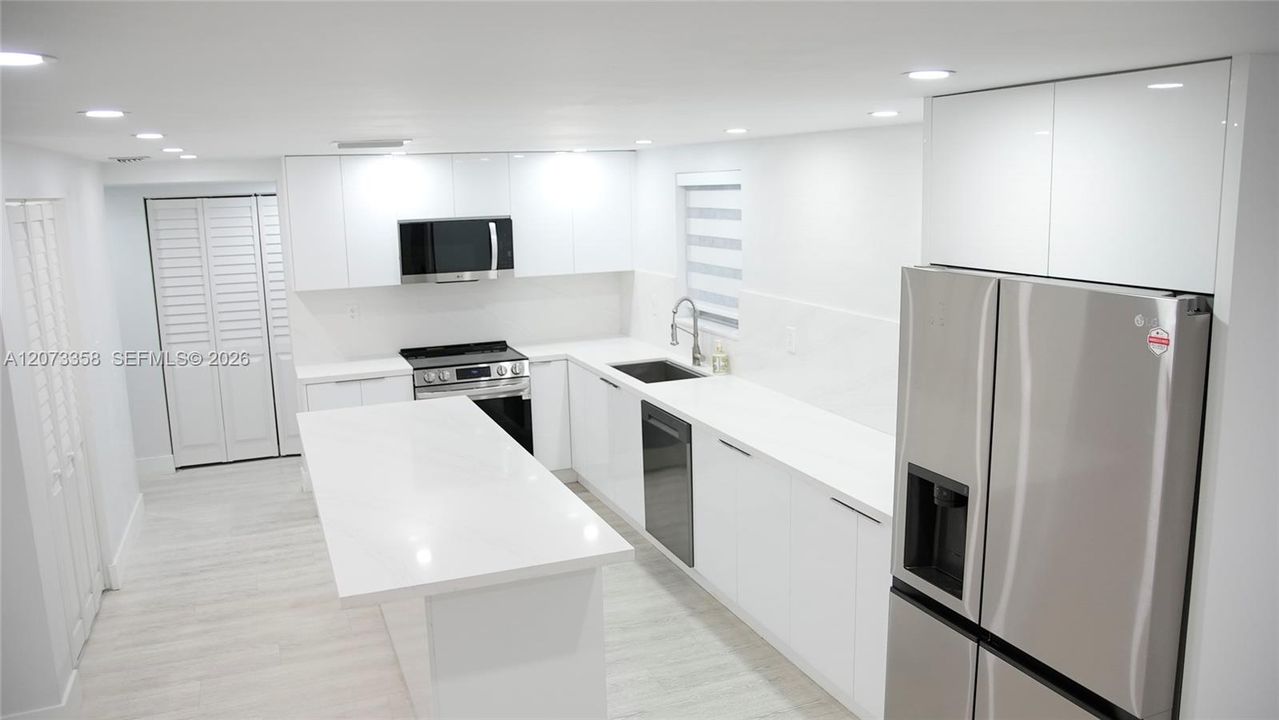 For Rent: $2,500 (2 beds, 2 baths, 1502 Square Feet)
