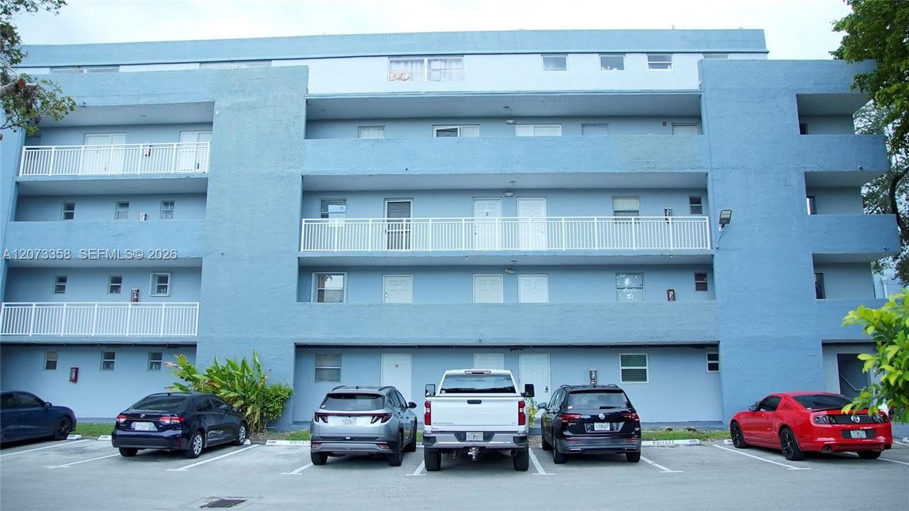 For Rent: $2,500 (2 beds, 2 baths, 1502 Square Feet)