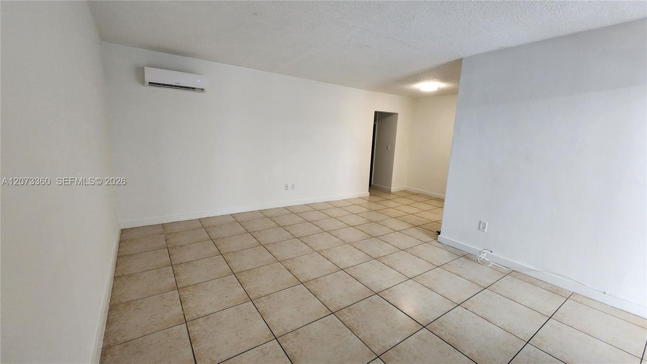 En Venta: $176,000 (1 camas, 1 baños, 700 Pies cuadrados)