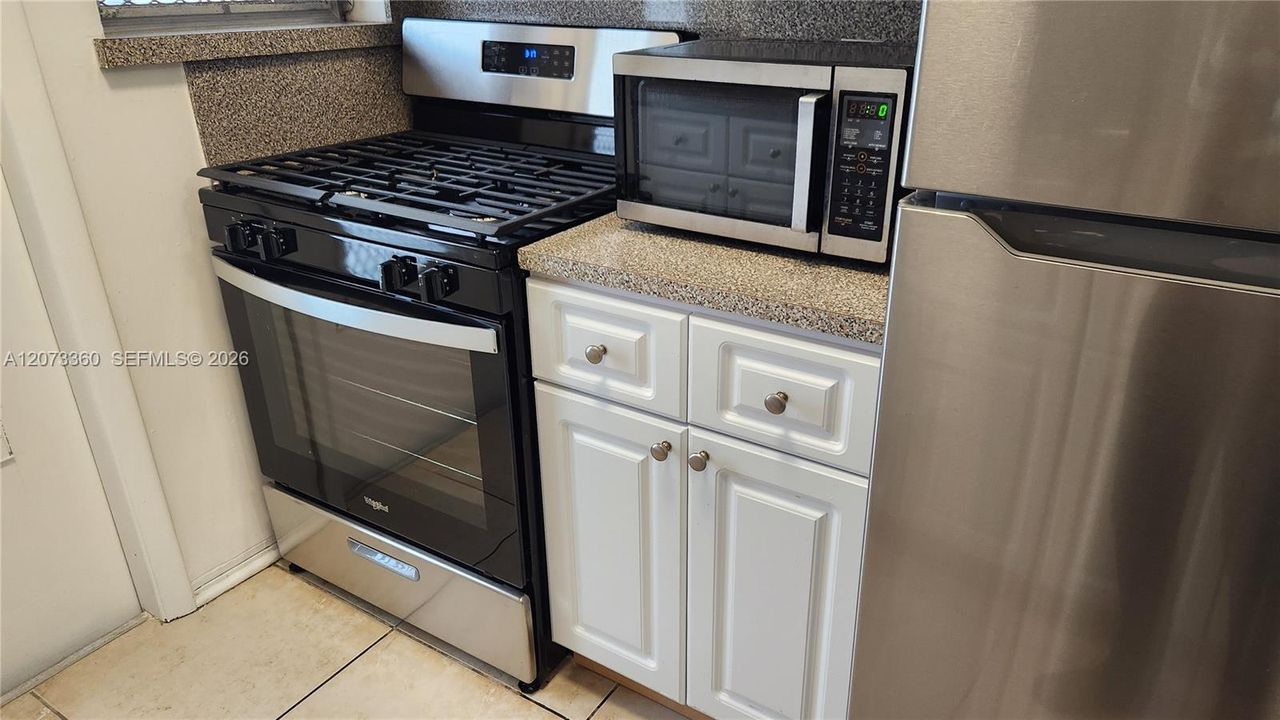 En Venta: $176,000 (1 camas, 1 baños, 700 Pies cuadrados)