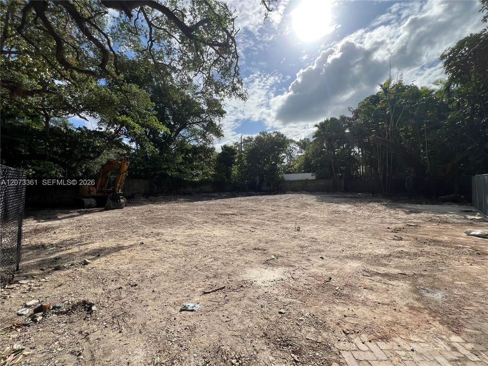 For Sale: $4,999,000 (11,150 sqft)