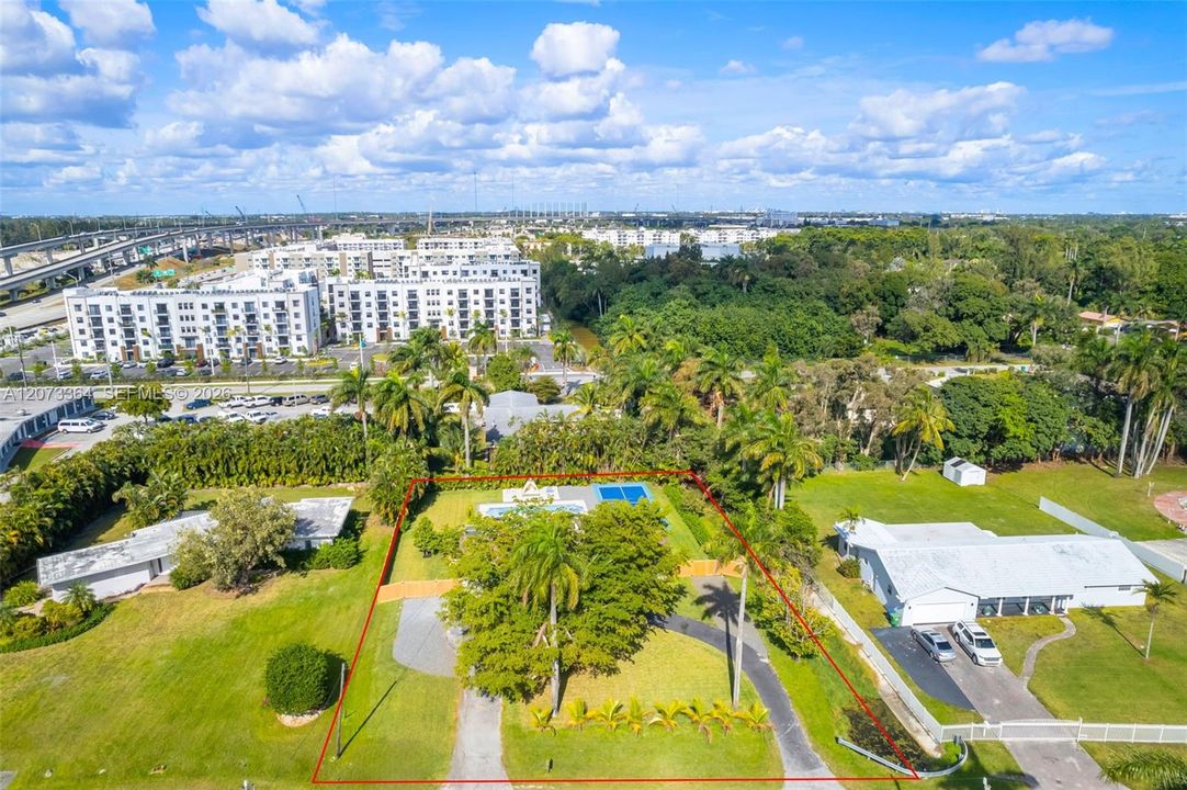 For Sale: $1,050,000 (4 beds, 3 baths, 1394 Square Feet)