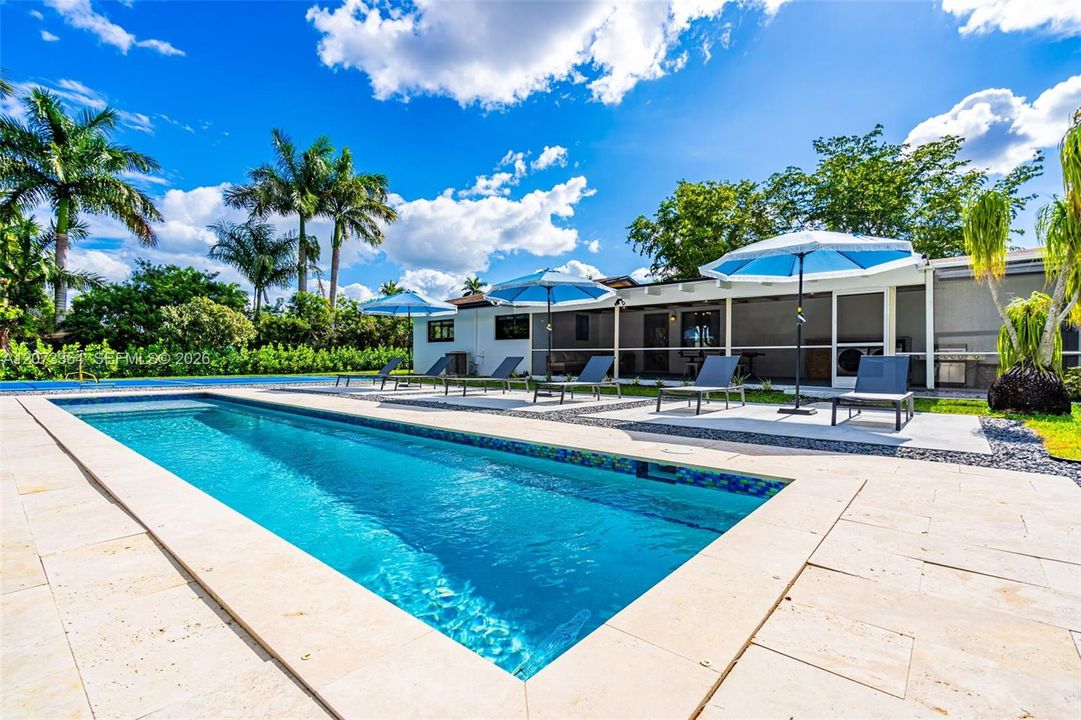 For Sale: $1,050,000 (4 beds, 3 baths, 1394 Square Feet)