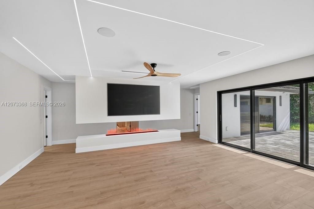 En Venta: $1,747,800 (3 camas, 3 baños, 2099 Pies cuadrados)