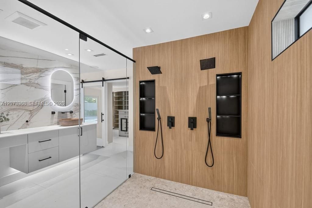 Dual Showers