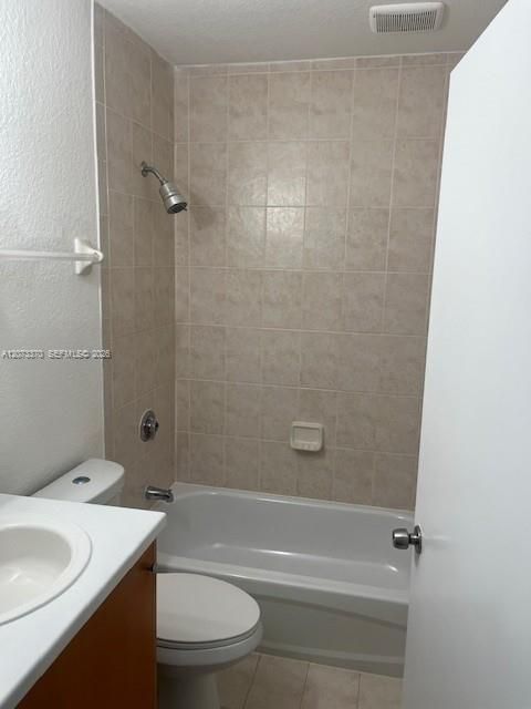 En Renta: $2,750 (3 camas, 2 baños, 1263 Pies cuadrados)