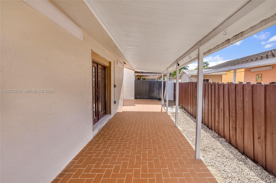 For Rent: $3,300 (3 beds, 2 baths, 1367 Square Feet)