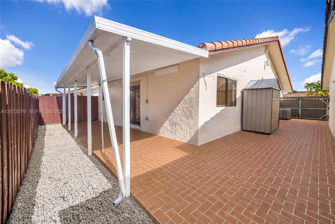 For Rent: $3,300 (3 beds, 2 baths, 1367 Square Feet)