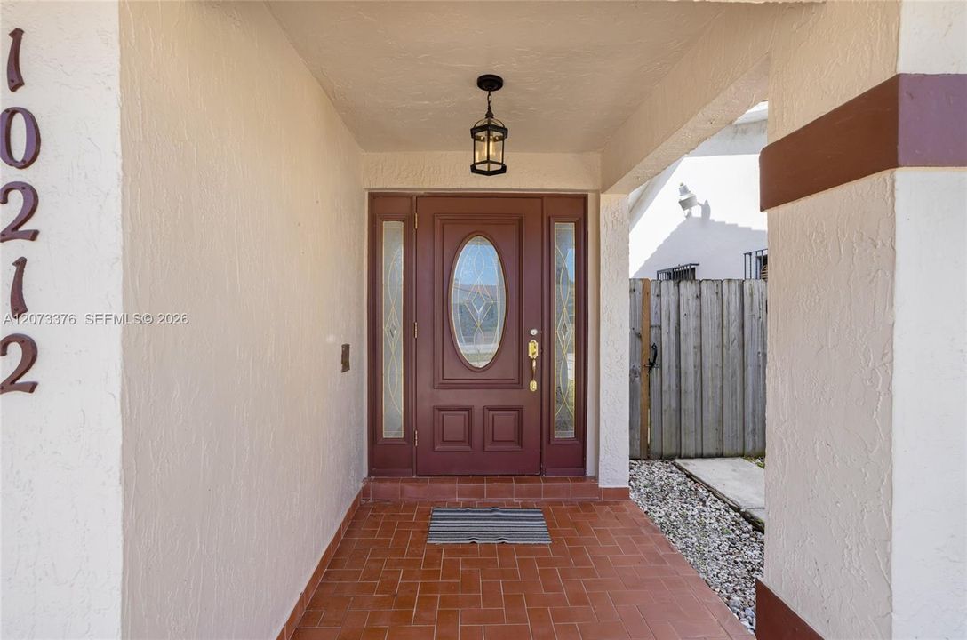 For Rent: $3,300 (3 beds, 2 baths, 1367 Square Feet)