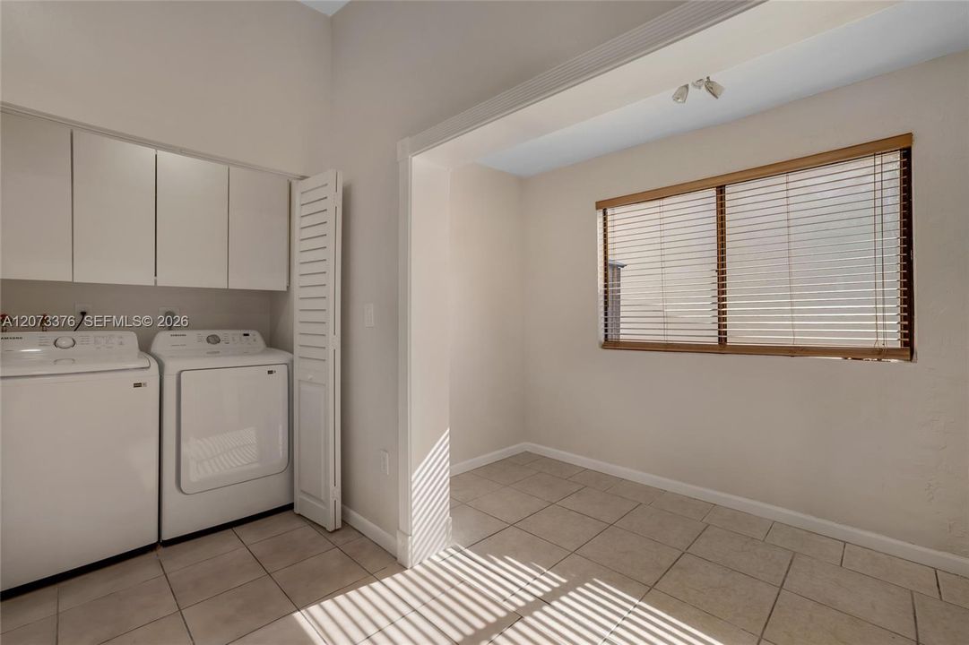 For Rent: $3,300 (3 beds, 2 baths, 1367 Square Feet)