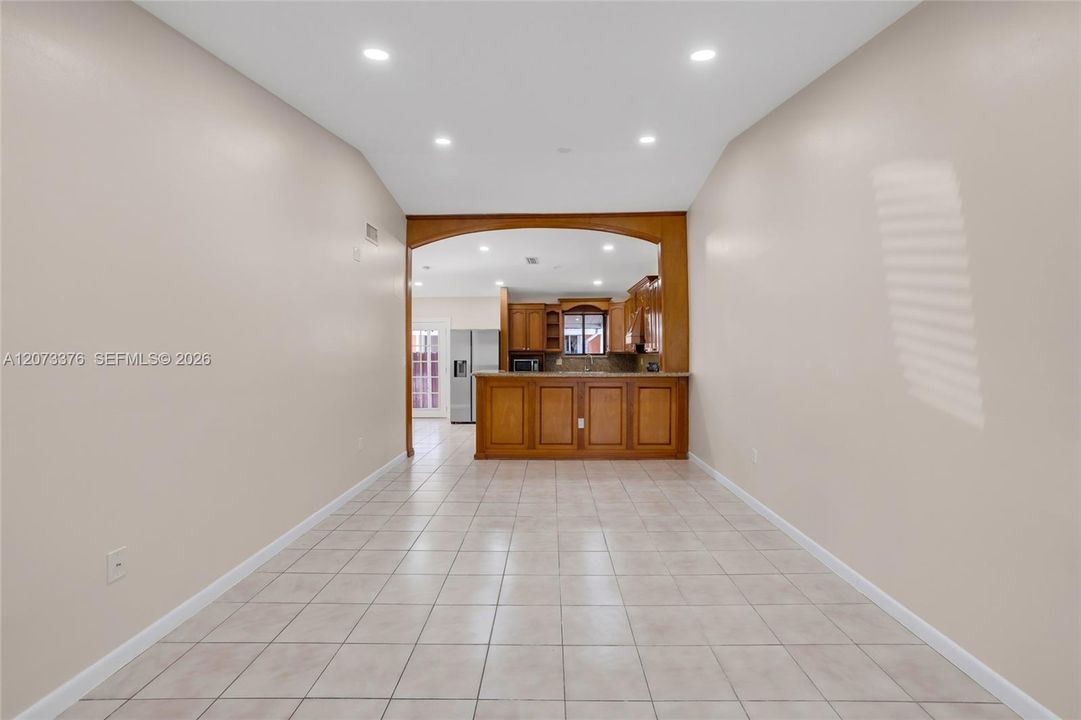For Rent: $3,300 (3 beds, 2 baths, 1367 Square Feet)