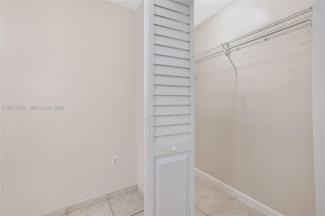 For Rent: $3,300 (3 beds, 2 baths, 1367 Square Feet)