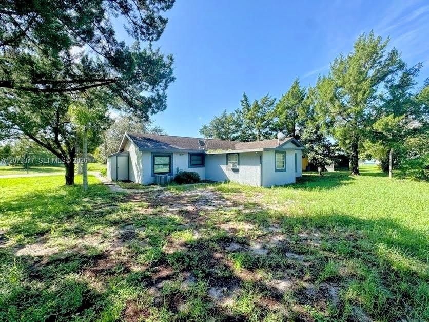 For Rent: $1,800 (3 beds, 2 baths, 1192 Square Feet)