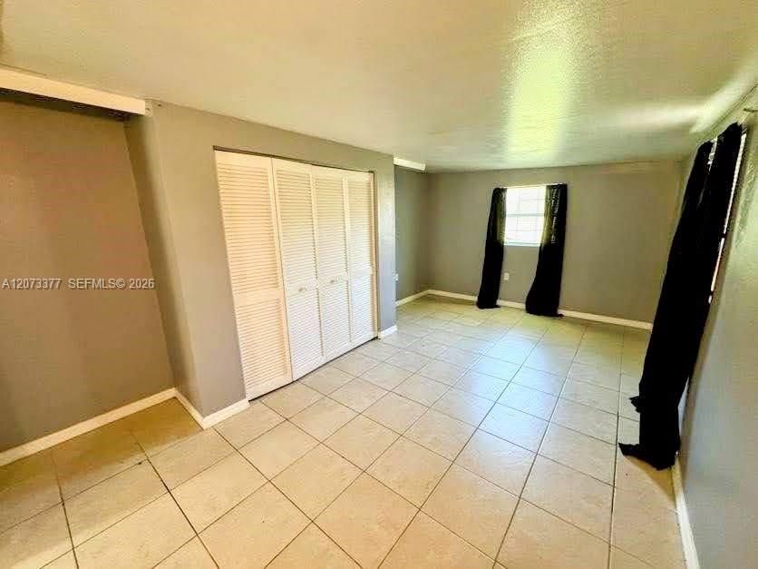 For Rent: $1,800 (3 beds, 2 baths, 1192 Square Feet)
