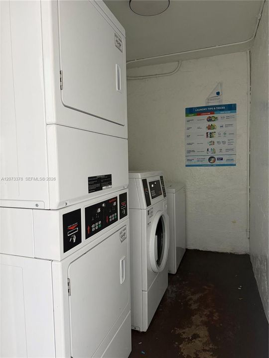 В аренду: $1,950 (2 спален, 1 ванн, 828 Квадратных фут)