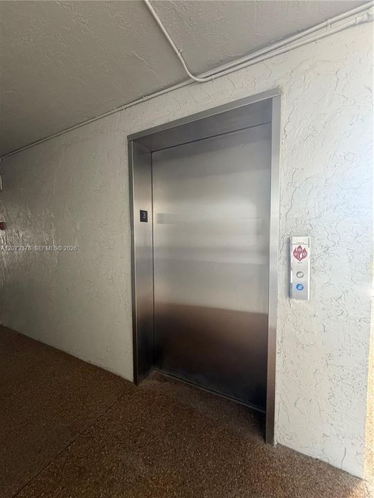 В аренду: $1,950 (2 спален, 1 ванн, 828 Квадратных фут)