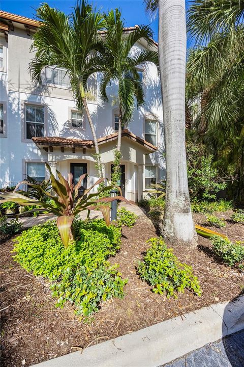 En Venta: $635,000 (4 camas, 3 baños, 1802 Pies cuadrados)
