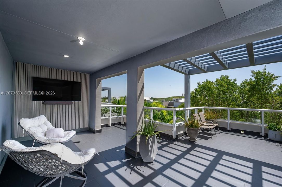 For Sale: $845,000 (4 beds, 3 baths, 1862 Square Feet)